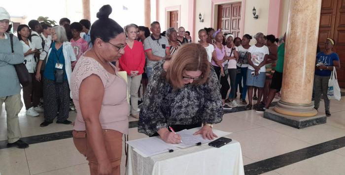 Doctora Yoandra Muro Valle, rectora de la Universidad de Ciencias Médicas de La Habana