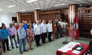 Cancelan sello postal por el Dia Internacional de los Trabajadores