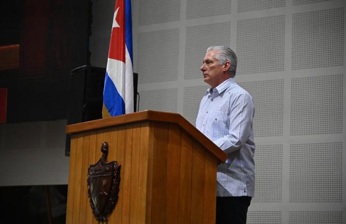 Presidente cubano, Miguel Díaz-Canel,  interviene en la clausura del Encuentro Internacional de Solidaridad con Cuba, celebrado este 2 de mayo de 2026 en La Habana