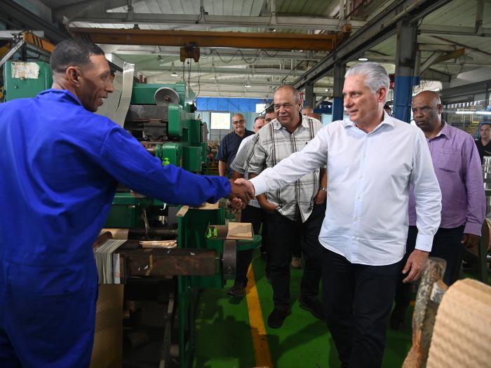 Visita Díaz-Canel entidades que este año tendrán un impacto significativo en la recuperación del SEN