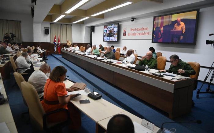 Pleno Extraordinario del Comité Central del PCC
