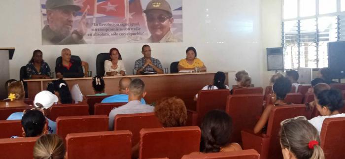 En el pleno se resaltó el trabajo realizado por Zulia al frente del Partido en el municipio de Cotorro. Foto: Oscar Álvarez Delgado En el pleno se resaltó el trabajo realizado por Zulia al frente del Partido en el municipio de Cotorro. Foto: Oscar Álvarez Delgado