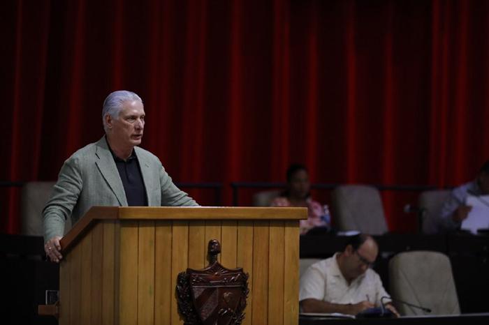 Miguel Díaz-Canel en sesión extraordinaria ANPP