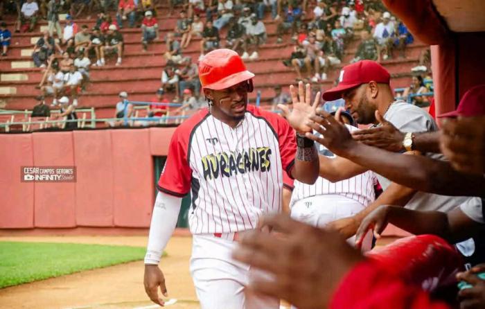 Pelotero de Mayabeque en Liga Élite del Béisbol Cubano