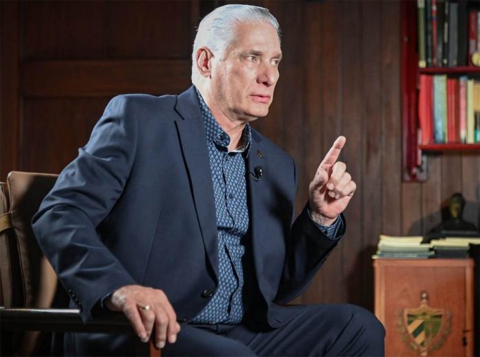 Miguel Díaz-Canel en entrevista con Roberto Cavada