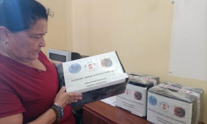 Donan insumos a hospitales e institutos de La Habana